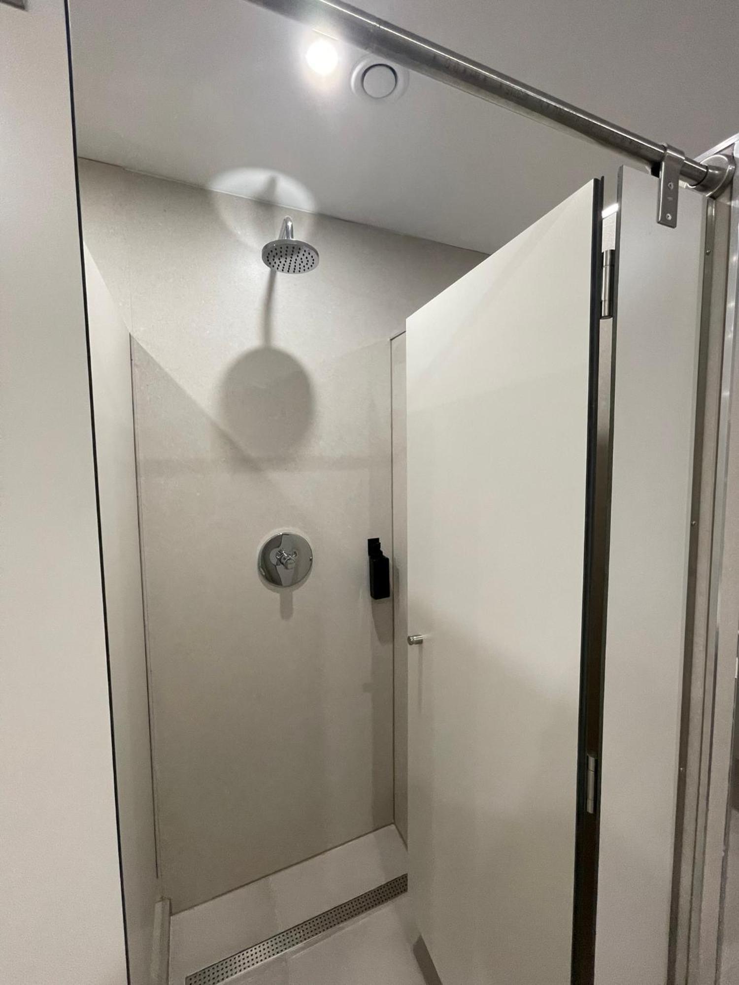 Urban Cube Hostel Sevilla Zewnętrze zdjęcie