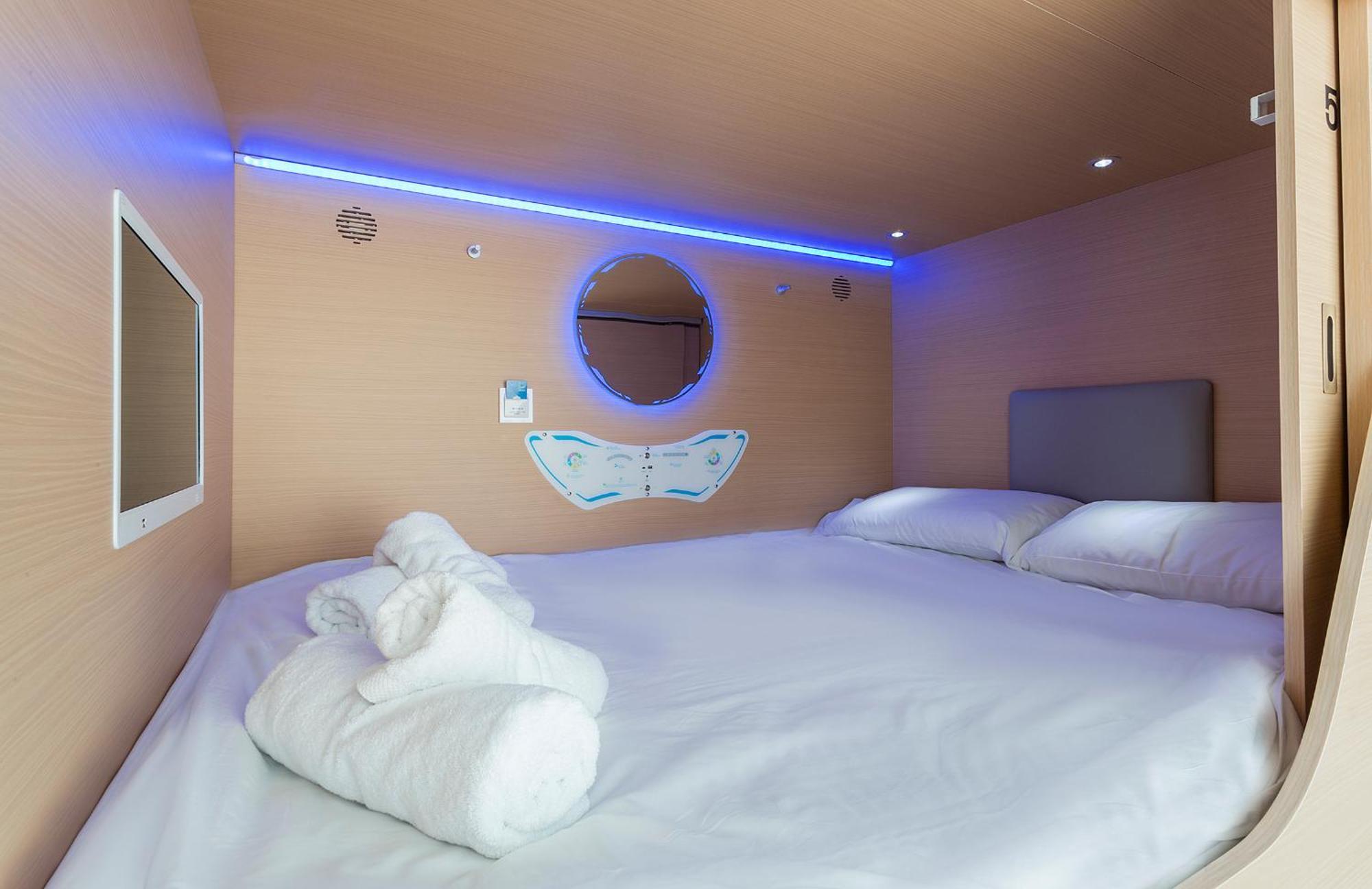 Urban Cube Hostel Sevilla Zewnętrze zdjęcie