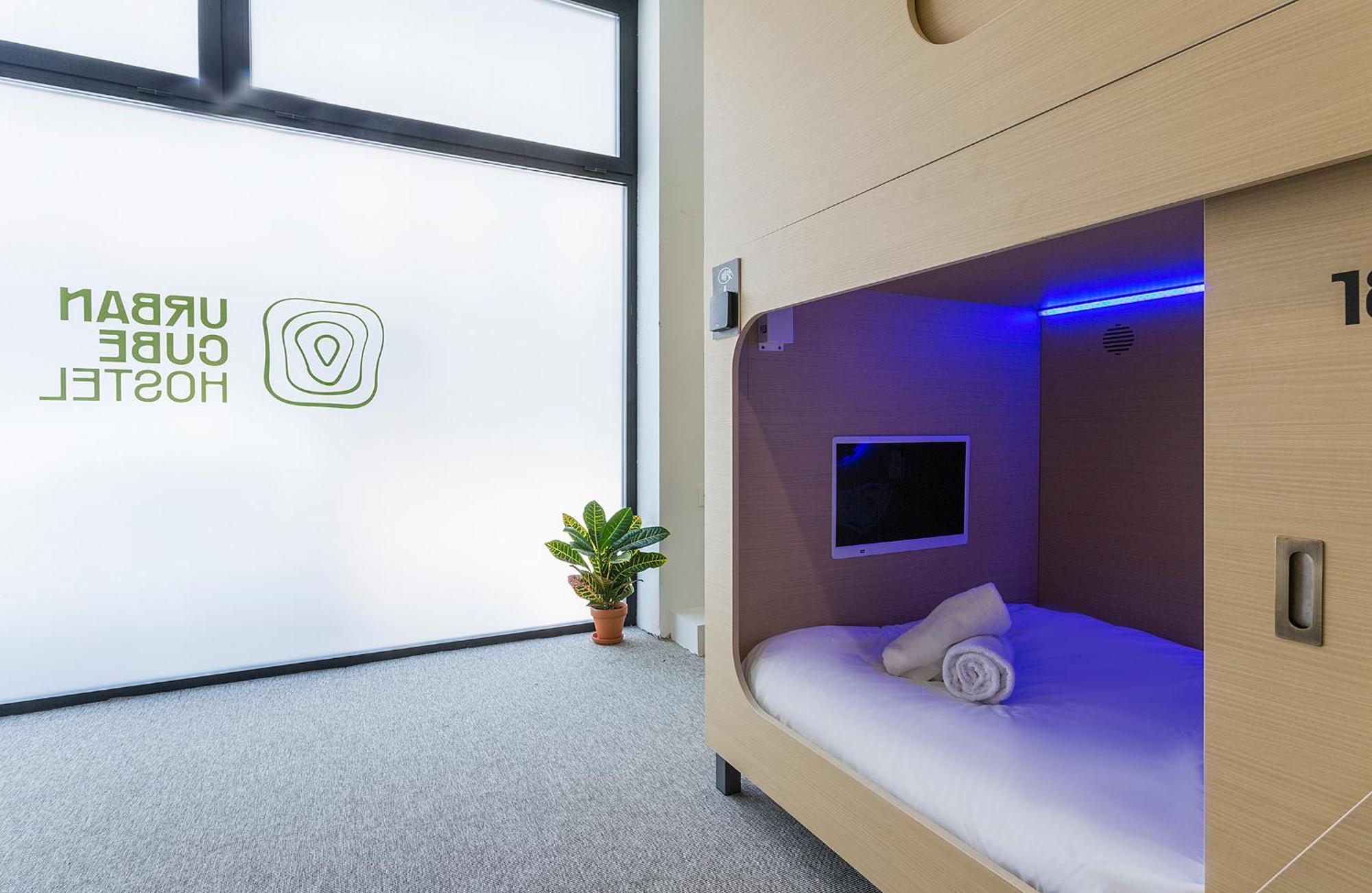 Urban Cube Hostel Sevilla Zewnętrze zdjęcie